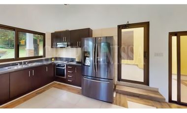 OPORTUNIDAD! Se vende Hermosa Casa en Altos del Maria