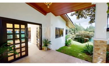 OPORTUNIDAD! Se vende Hermosa Casa en Altos del Maria