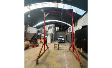 Vendemos Galpón 252 m2, Guaymallén, Unimev.