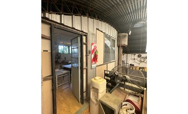 Vendemos Galpón 252 m2, Guaymallén, Unimev.