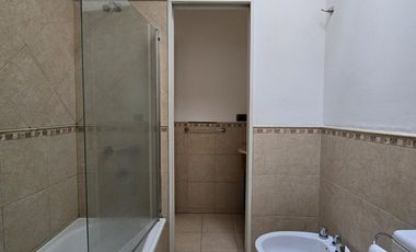 DUPLEX 3 AMBIENTES EN VENTA EN AVELLANEDA COCHERA