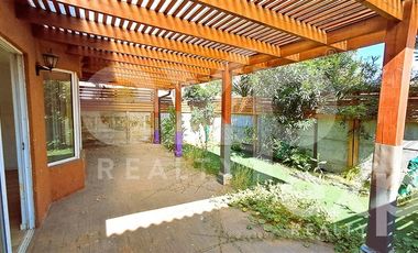 Casa en Arriendo en Camino del Cerro, Quilicura
