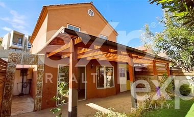 Casa en Arriendo en Camino del Cerro, Quilicura