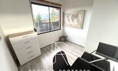 Casa en Arriendo en CASA AMOLADA EN HUECHURABA 4D+3B+2E+BG