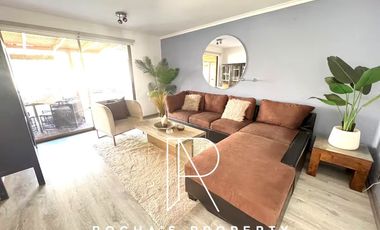 Casa en Arriendo en CASA AMOLADA EN HUECHURABA 4D+3B+2E+BG