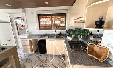 Casa en Arriendo en CASA AMOLADA EN HUECHURABA 4D+3B+2E+BG