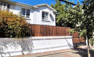 Casa en Arriendo en CASONA AMOLADA EN PROVIDENCIA TODO INCLUIDO 4D+1DS+3B+1E