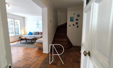 Casa en Arriendo en CASONA AMOLADA EN PROVIDENCIA TODO INCLUIDO 4D+1DS+3B+1E