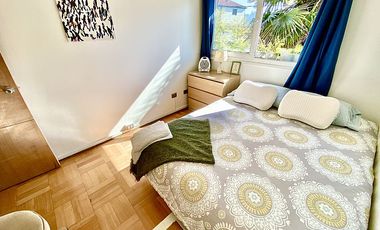 Casa en Arriendo en HERMOSA CASA AMOBLADA 3D+SERVICIO/2.5B/ E