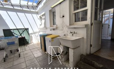 Casa en Arriendo en CASA AMOLADA EN PROVIDENCIA 6D+2DS+3B+1E+BG