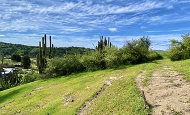 Sitio en Venta en TERRENO A LOS PIES DE LA CARRETERA