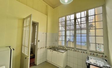 Casa en Arriendo en AMPLIA CASA A PASOS DE METRO ÑUBLE 4D+1B+1B