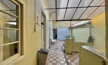 Casa en Arriendo en AMPLIA CASA A PASOS DE METRO ÑUBLE 4D+1B+1B