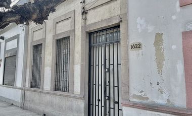 Casa en Arriendo en AMPLIA CASA A PASOS DE METRO ÑUBLE 4D+1B+1B