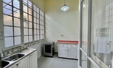 Casa en Arriendo en AMPLIA CASA A PASOS DE METRO ÑUBLE 4D+1B+1B