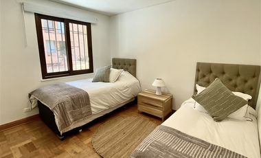 Casa en Arriendo en Casa AMOBLADA, UNA CUADRA AV KENNEDY