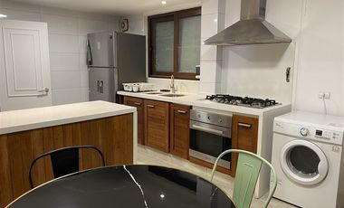 Casa en Arriendo en Casa AMOBLADA, UNA CUADRA AV KENNEDY