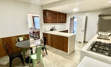 Casa en Arriendo en Casa AMOBLADA, UNA CUADRA AV KENNEDY