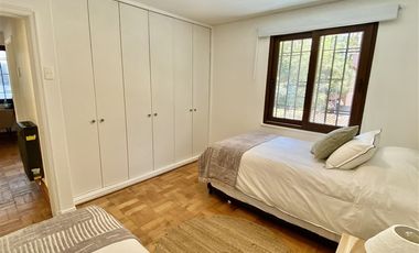 Casa en Arriendo en Casa AMOBLADA, UNA CUADRA AV KENNEDY