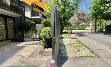 Casa en Arriendo en Casa AMOBLADA, UNA CUADRA AV KENNEDY