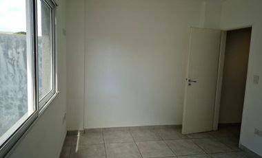 ALQUILER Dpto 2 Amb. Haedo.