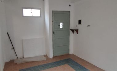 Departamento Tipo Casa en venta en Remedios de Escalada Este