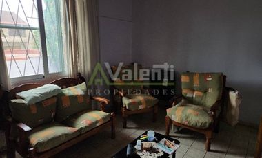 Chalet PH en venta en Parque Quirno