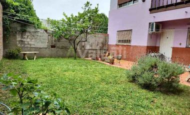 Chalet PH en venta en Parque Quirno