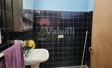 Chalet PH en venta en Parque Quirno