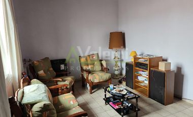 Chalet PH en venta en Parque Quirno