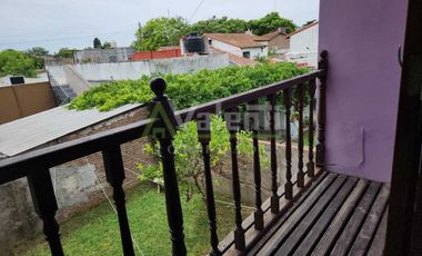 Chalet PH en venta en Parque Quirno