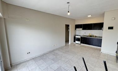 Departamento en alquiler en Remedios de Escalada Oeste