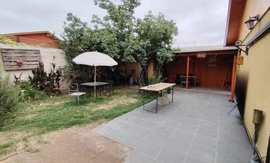 VENTA AMPLIA CASA 5D2B - VILLA SANTA CAROLINA MACUL