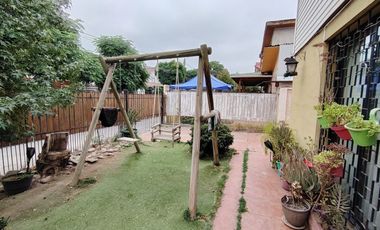 VENTA AMPLIA CASA 5D2B - VILLA SANTA CAROLINA MACUL