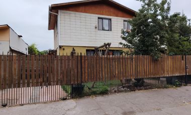 VENTA AMPLIA CASA 5D2B - VILLA SANTA CAROLINA MACUL