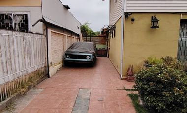 VENTA AMPLIA CASA 5D2B - VILLA SANTA CAROLINA MACUL