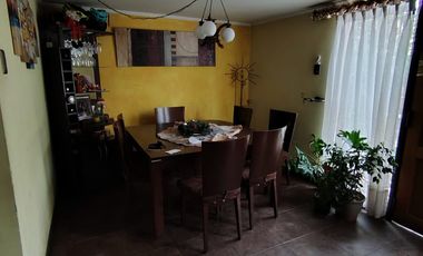 VENTA AMPLIA CASA 5D2B - VILLA SANTA CAROLINA MACUL