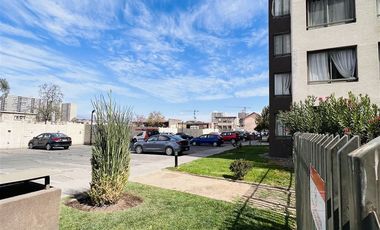 Departamento En Venta De 2 Dorm. En San Miguel con estacionamiento