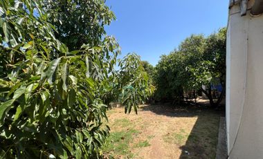 Casa en arriendo c/ estacionamiento en Centro de Olmué