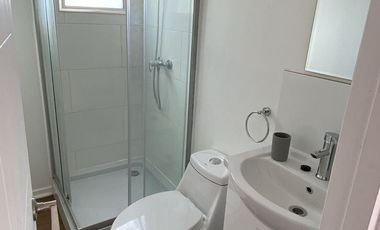 Casa en arriendo c/ estacionamiento en Limache Viejo