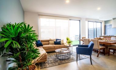 Venta Depa con Jardin  Zibata Luks Townhouses