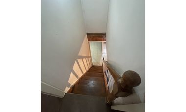 VENDE CASA 5 DORMITORIOS CON 92 M2 - SECTOR MIRASOL –VOLCAN APAGADO