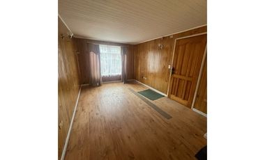 VENDE CASA 5 DORMITORIOS CON 92 M2 - SECTOR MIRASOL –VOLCAN APAGADO