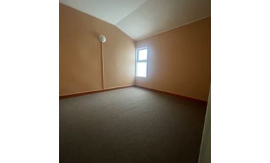 VENDE CASA 5 DORMITORIOS CON 92 M2 - SECTOR MIRASOL –VOLCAN APAGADO