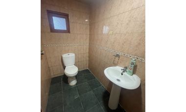 VENDE CASA 5 DORMITORIOS CON 92 M2 - SECTOR MIRASOL –VOLCAN APAGADO