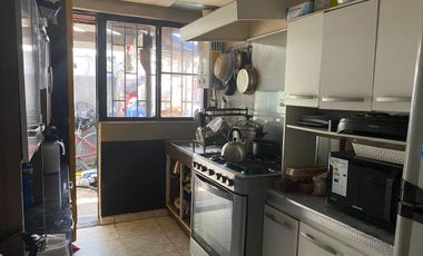 VENDO CASA ESQUINA EN CAMINO REAL