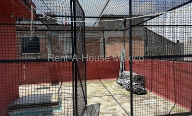Casa en Venta en Emilio Carranza 26-144.