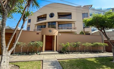 Venta De Dúplex Amplio Y Funcional