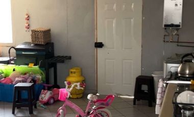 En venta casa con excelente ubicación dentro de coronel.