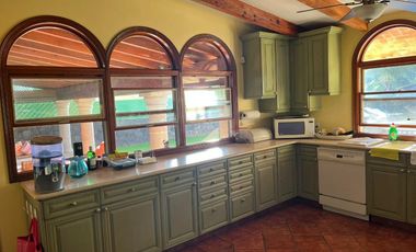 CASA EN VENTA EN LOMAS DE COCOYOC